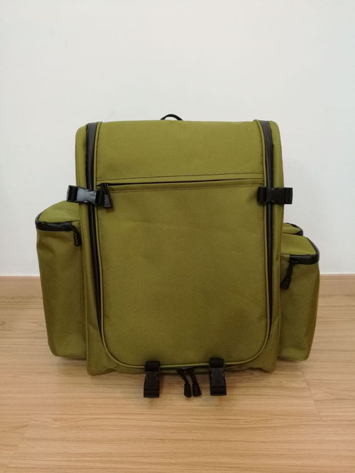 專業(yè)定制培訓(xùn)包，方振箱包服裝一站式服務(wù)