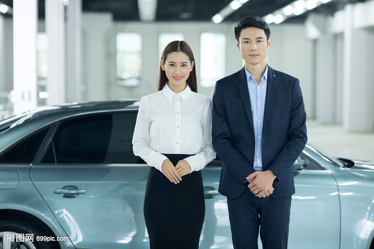 汽車(chē)銷(xiāo)售服務(wù)人員形象