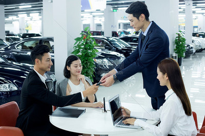 汽車(chē)銷(xiāo)售成交簽合同